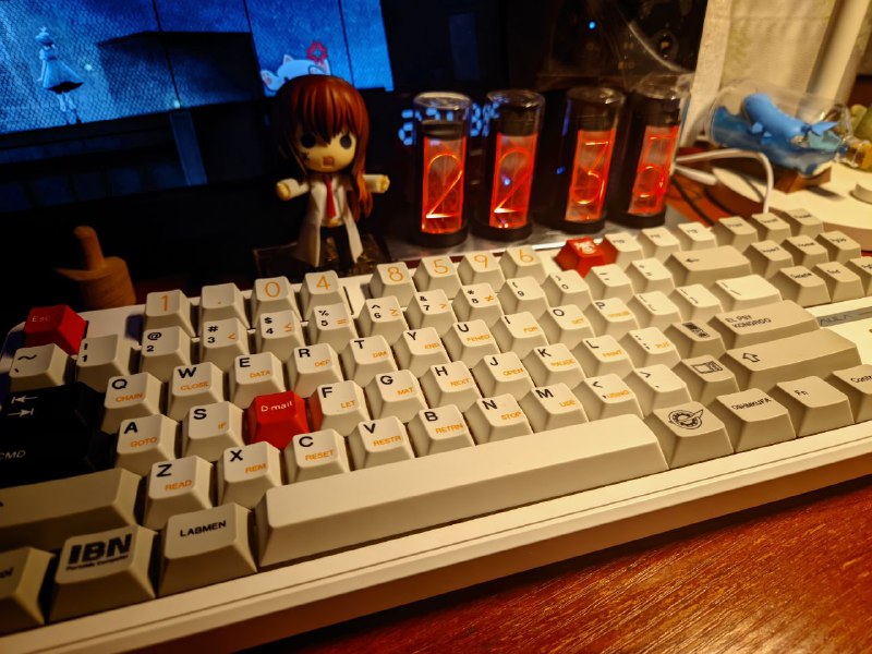 今年收的生日礼物都太阿宅了hh（直男拍照尽力了） #SG